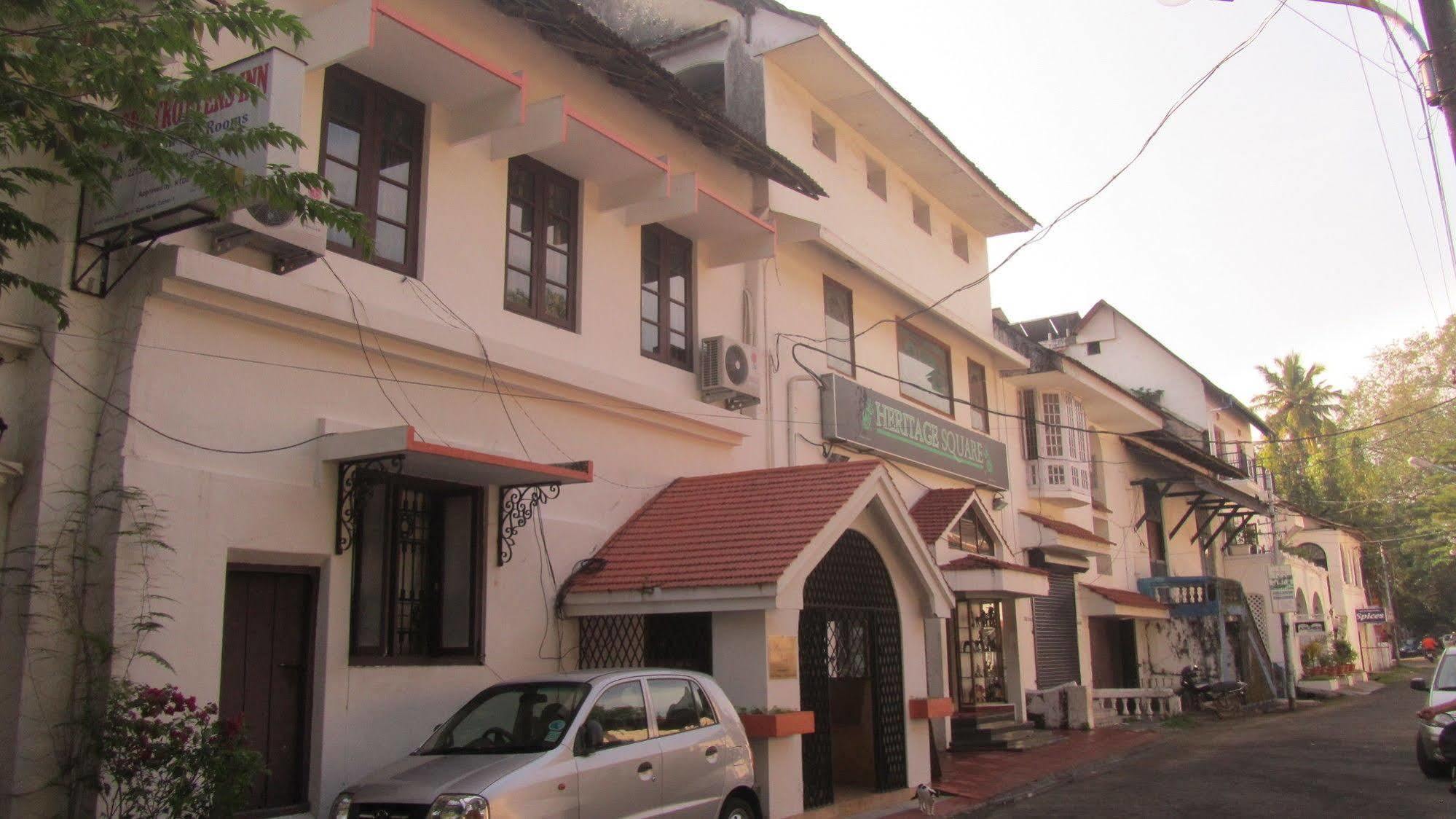 Madeleine Inn Kochi Exterior foto